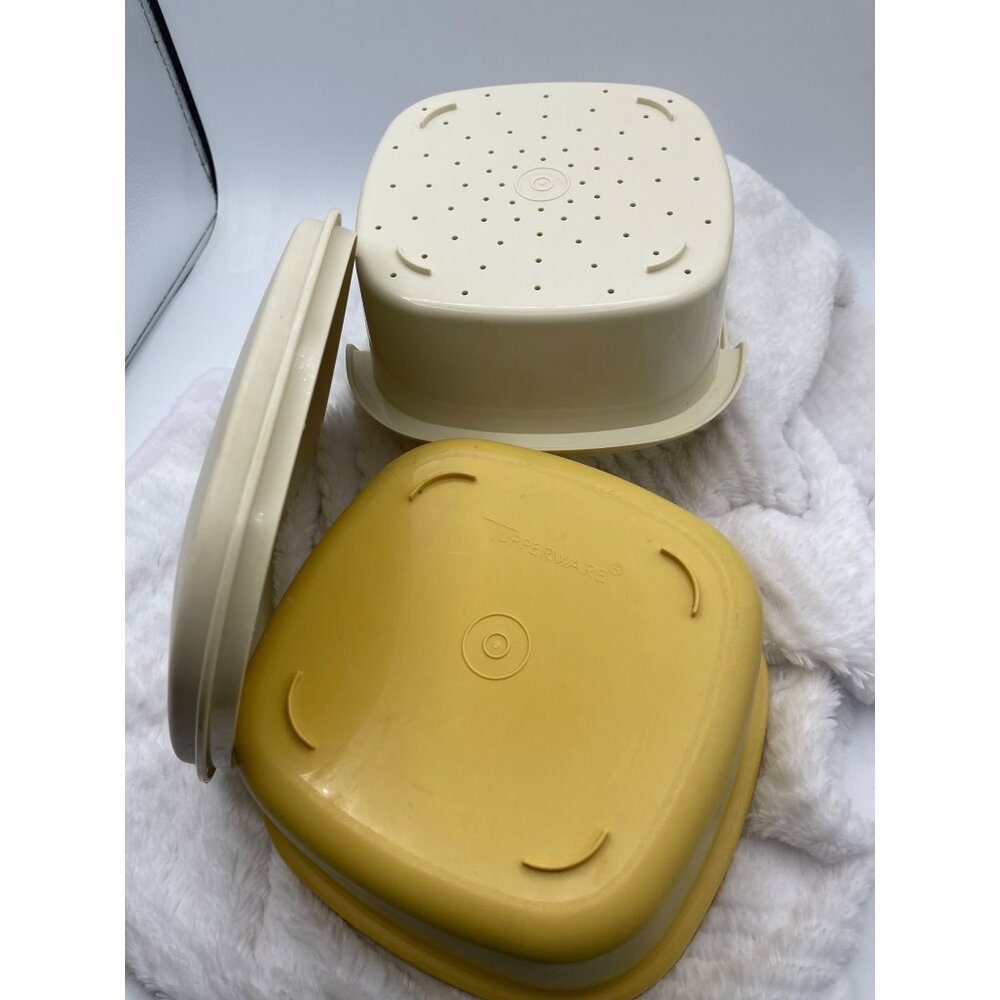 Vintage Tupperware Colander Strainer Bowl and Lid Classic Harvest Gold - Picture 5 of 6